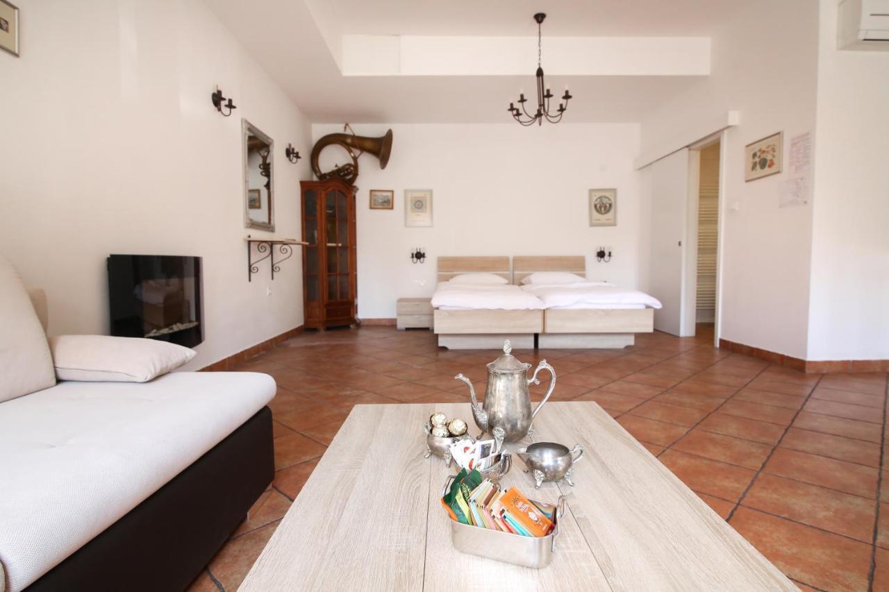 Katrca Hotel 3*